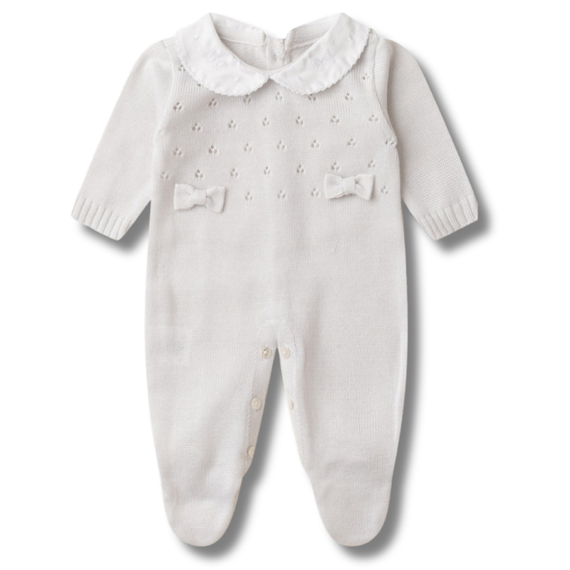 Macacão Tricô Bebê Menina Luxo com Gola Bordada e Laço –  Saída Maternidade RN | Cuidado & Colo