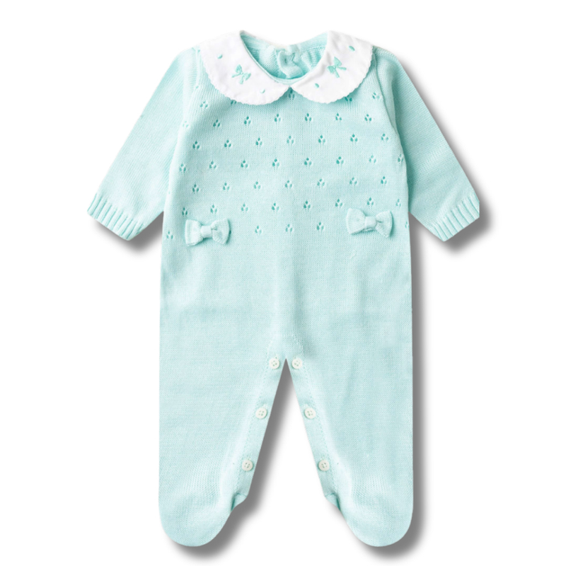 Macacão Tricô Bebê Menina Luxo com Gola Bordada e Laço –  Saída Maternidade RN | Cuidado & Colo