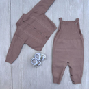 Saída Maternidade RN Conjunto Menino Menina com detalhes em Trança macacão e casaquinho com botão recém nascido.