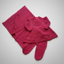 Kit Saída Maternidade Vestido Bordado em Pérolas + Manta + Calça RN – Conjunto Luxo | Cuidado & Colo